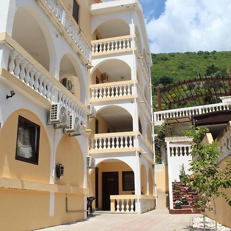 Apartmani Lime Petrovac Exterior photo