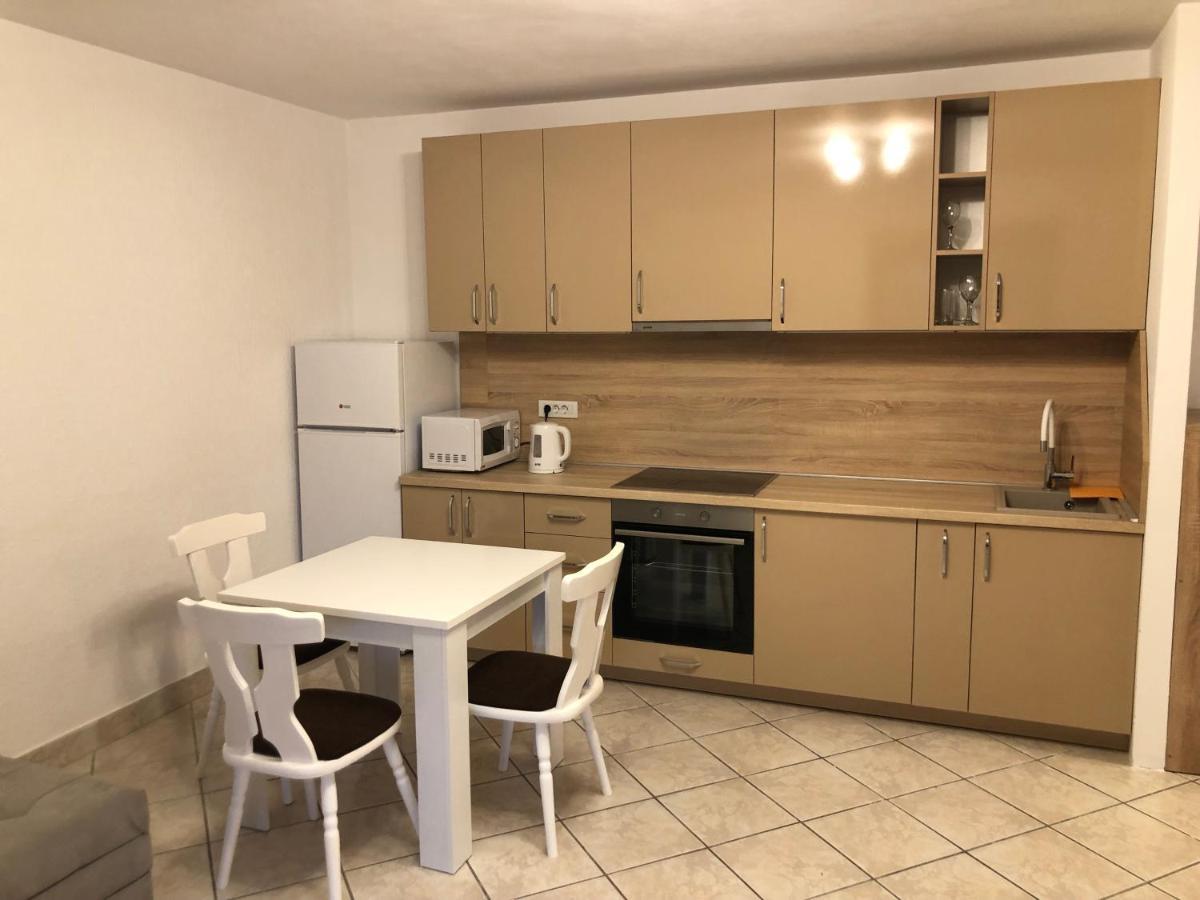 Apartmani Lime Petrovac Exterior photo