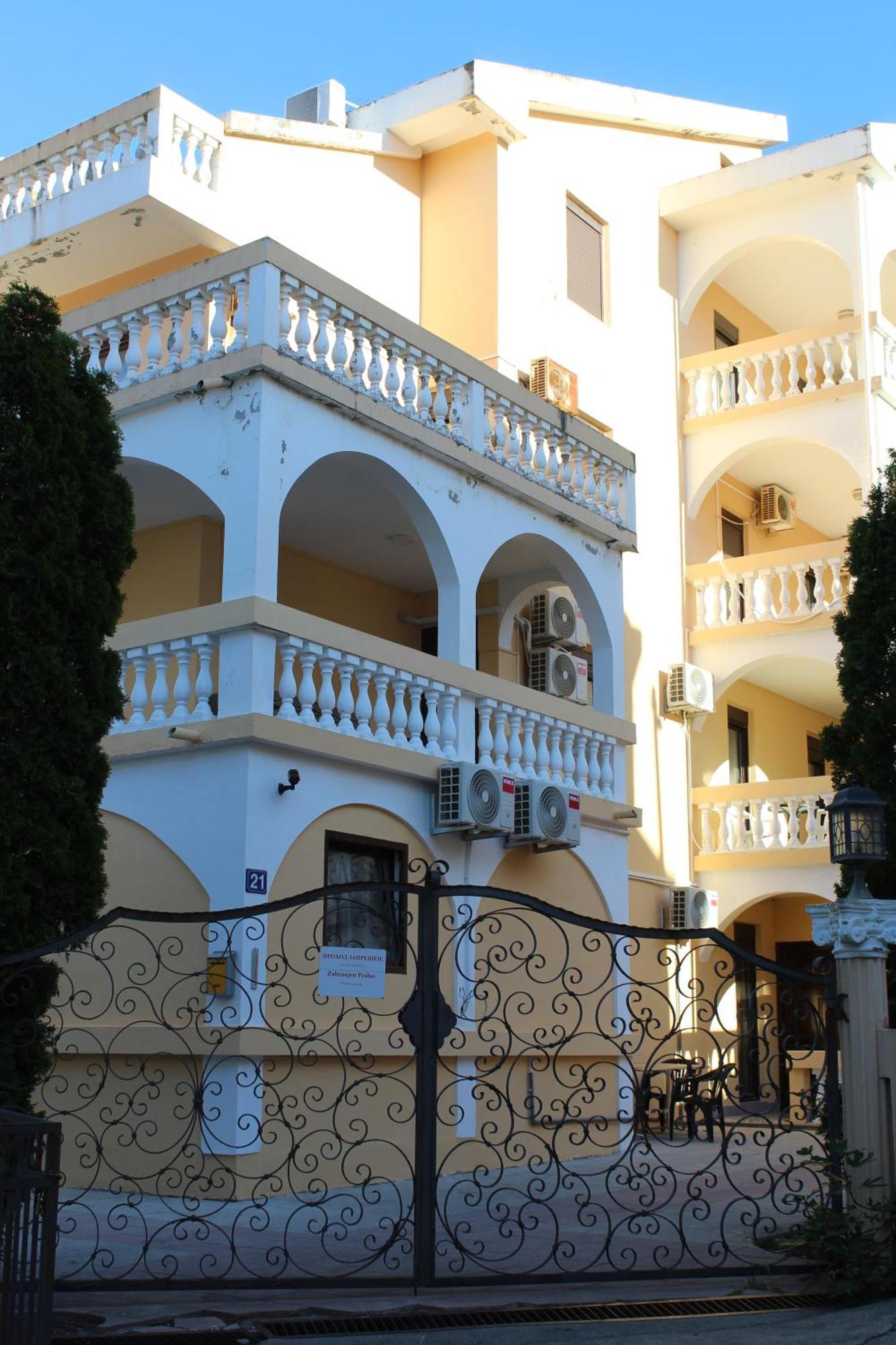 Apartmani Lime Petrovac Exterior photo